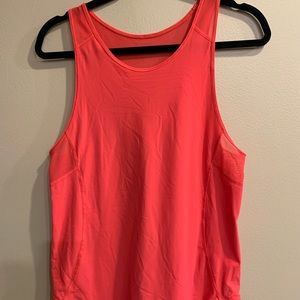 lululemon size 8 tank with mesh on the back